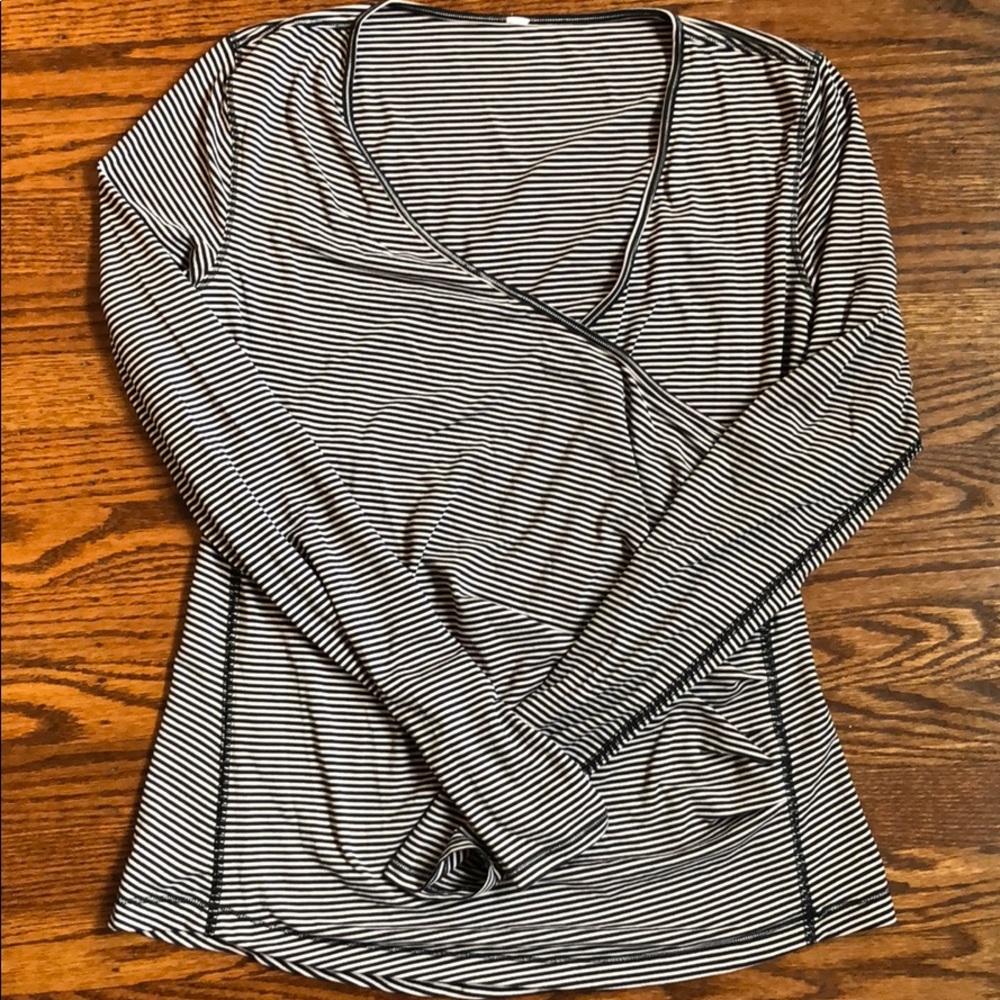 Lululemon cross top